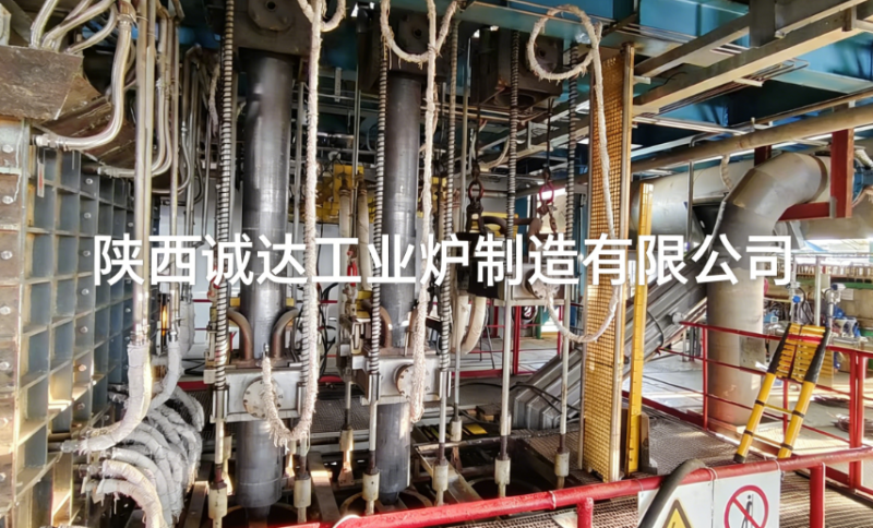 匠心筑造 出海賦能——我公司印尼側(cè)吹爐渣室電極加熱系統(tǒng)現(xiàn)場(chǎng)安裝調(diào)試有序開(kāi)展